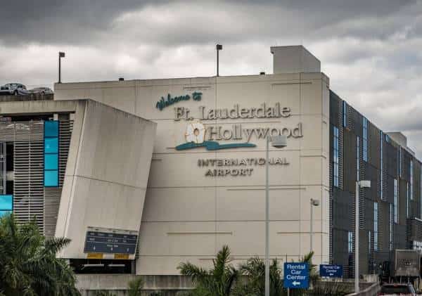 תקרית ביטחונית חמורה בפורט לודרדייל: עובד החביא כלי נשק ותחמושת בשדה התעופה