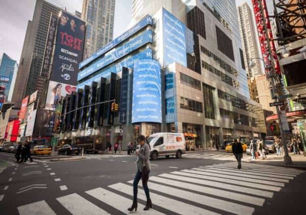 וול-סטריט באופוריה: השוק האמריקני שובר שיאים