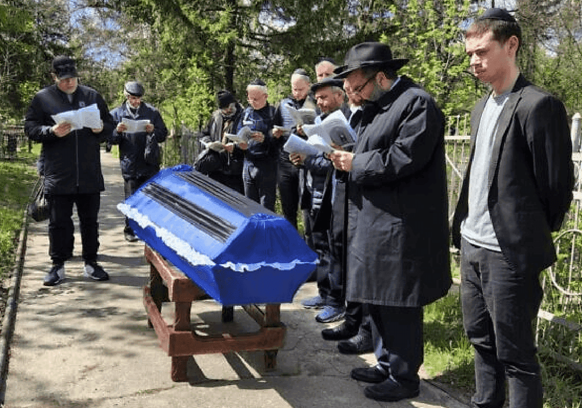 חייל יהודי שמת בקרבות באוקראינה - קיבל קבורה יהודית אחרי שנה שגופתו נעדרה 