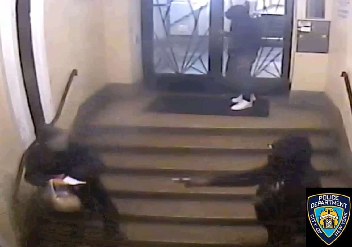 גל האלימות בניו יורק נמשך: שליח נשדד באיומי אקדח בברוקלין