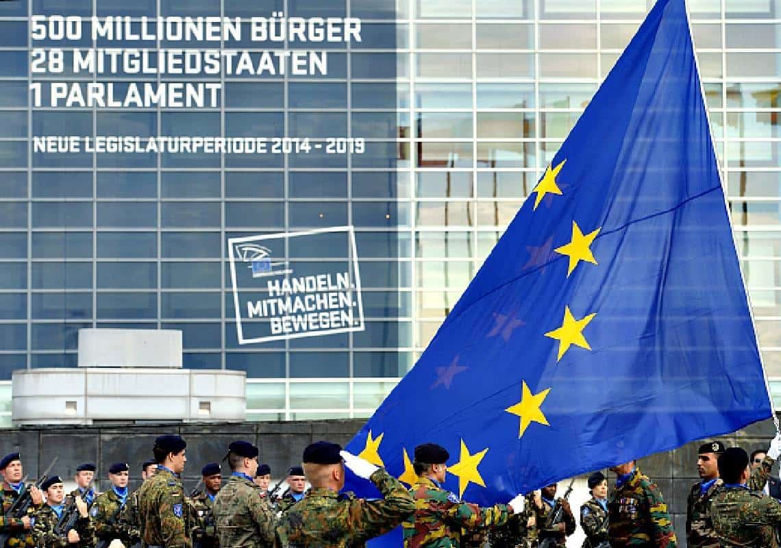 "פנטזיה מסוכנת שהופכת למציאות": הקנצלר הבא של גרמניה תומכת ב"צבא האיחוד האירופאי"