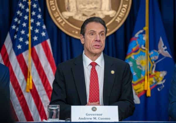 אחרי קליפורניה: גם ניו יורק סוגרת עסקים ומנחה את התושבים להישאר בבתים