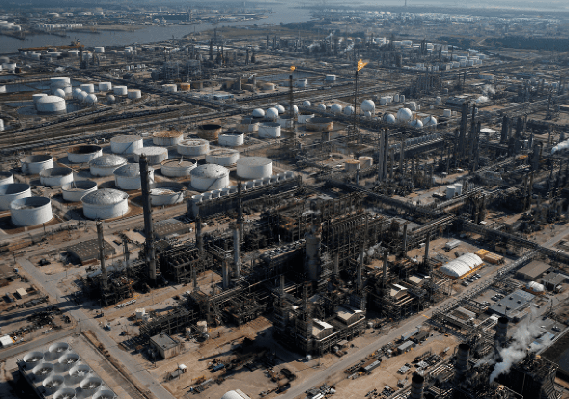 שני הרוגים ועשרות פצועים מדליפה כימית במפעל נפט בטקסס