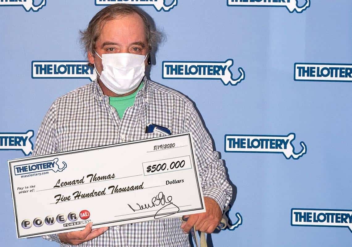 שעות בודדות לפני הדדליין: זוכה בחצי מיליון דולר בהגרלת הפאוורבול הגיע לקבל את כספו