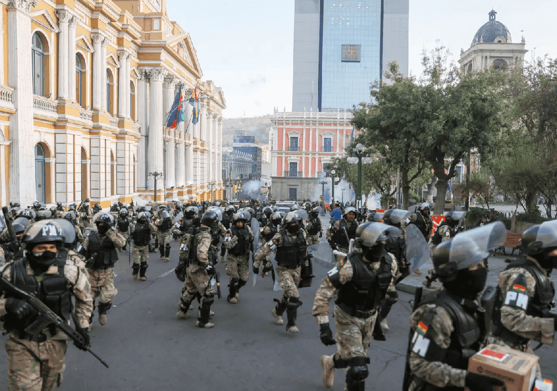 דרמה בדרום אמריקה: גנרל בכיר בצבא וחייליו ניסו לבצע הפיכה שלטונית – ונכשלו 