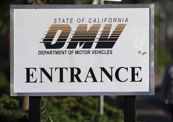 האם יצליחו להפוך את המקום המושמץ ביותר לאהוב? מהפכת ה-DMV בקליפורניה יוצאת לדרך