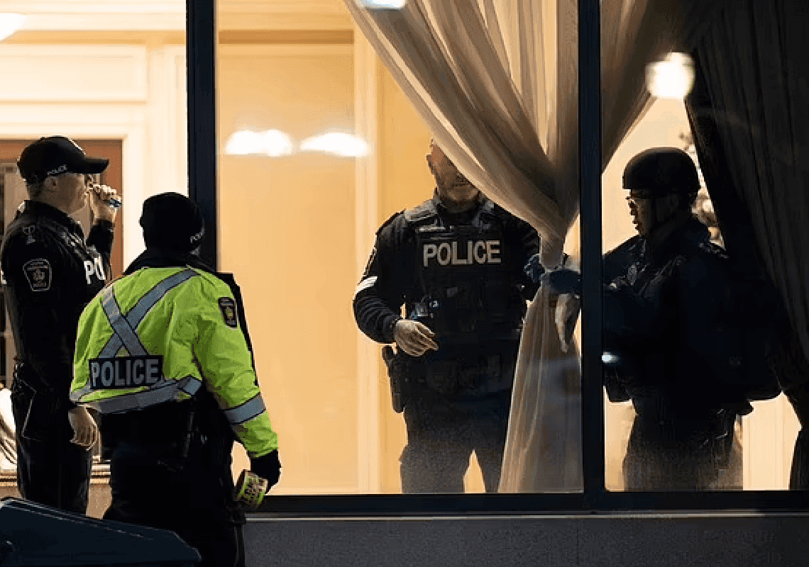 חמישה בני אדם נרצחו לאחר שגבר בן 73 יצא למסע נקמה