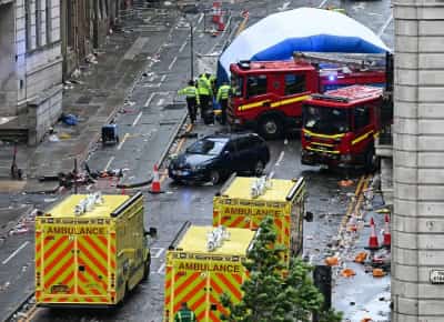 טרגדיה באירופה: רכב דוהר לתוך קהל חוגגים בליברפול - כמעט 50 פצועים