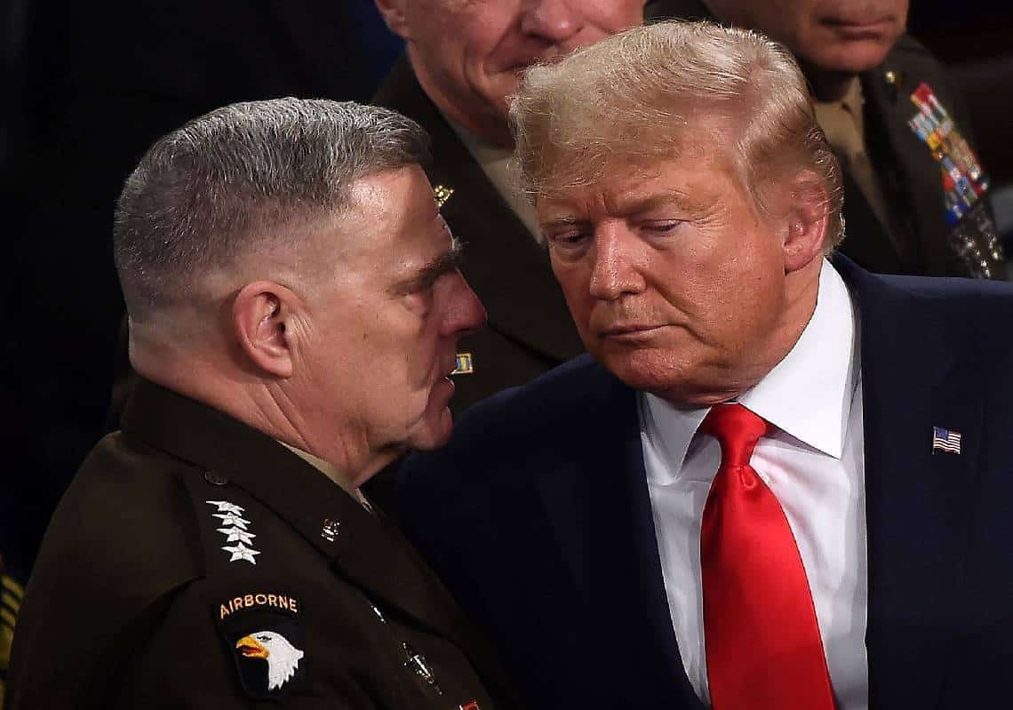 טראמפ צולם באירוע פרטי - "הגנרל מיילי אידיוט מז"%&ן" -  הקהל התפוצץ מצחוק