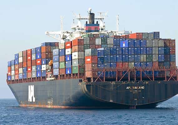 בעקבות מלחמת הסחר: עובדי הנמלים חוששים מפגיעה בפרנסתם