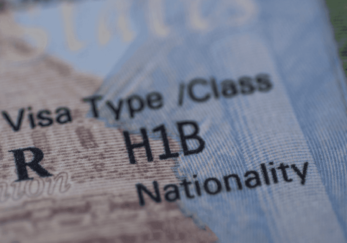 מכסת ויזת העבודה לאנשי מקצוע נגמרה - חודשיים בלבד לתוך השנה הפיסיקלית 