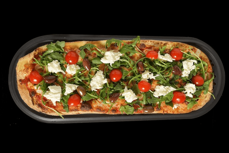 P.Pole תתן לכם להוסיף כמה תוספות שתרצו על הפיצה במחיר מצחיק