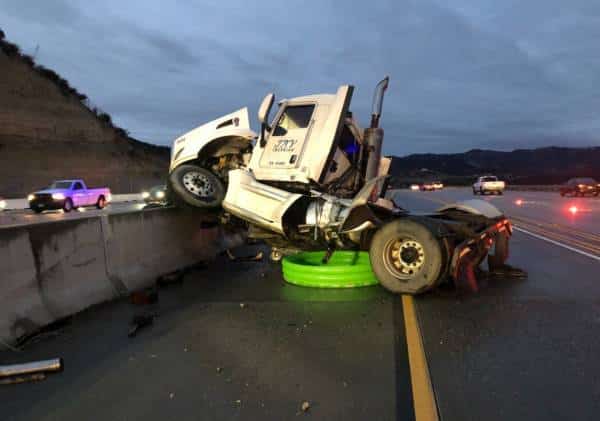 לוס אנג'לס: הגשם חזר, ואיתו גם תאונות הדרכים