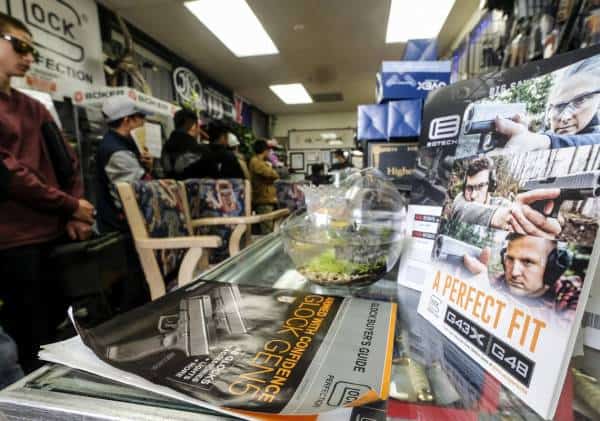 על אף הביקוש הגבוה: לוס אנג'לס סוגרת את חנויות הנשק