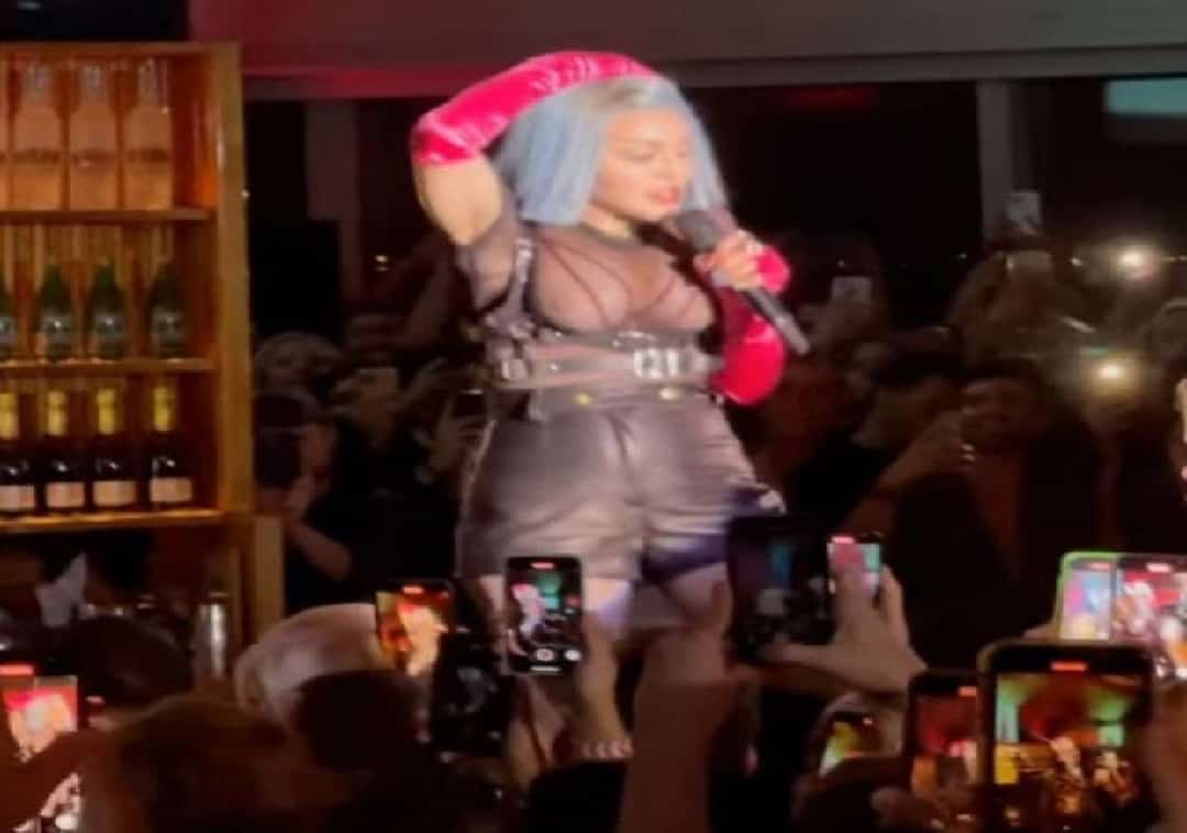 מדונה הופיעה במועדון בניו יורק והצליחה להפתיע את החוגגים בלוק נועז 