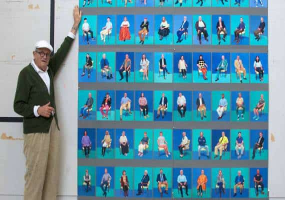 תערוכה: פורטרטים של מפורסמים שצייר האמן הבריטי, דייוויד הוקני, בסטודיו שלו בהוליווד