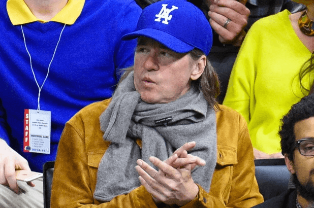 אמן מטקסס תובע את ואל קילמר וטוען שהוא העתיק יצירות אמנות שלו