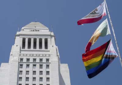 מחוז חינוך מהגדולים בקליפורניה מורד במדינה: איסור גורף על השתתפות תלמידים טרנסג'נדרים בספורט