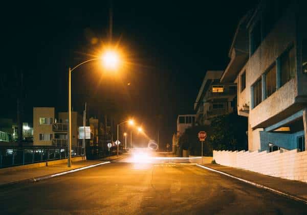 חמוש מטיל אימה על לוס אנג'לס: עשרות נשדדו באיומי אקדח ברחובות העיר