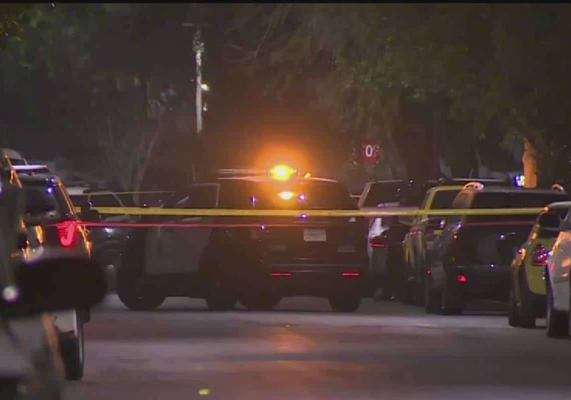 ואלי לוס אנג'לס: גבר חמוש בסכין תקף את בני משפחתו ונורה ע"י המשטרה