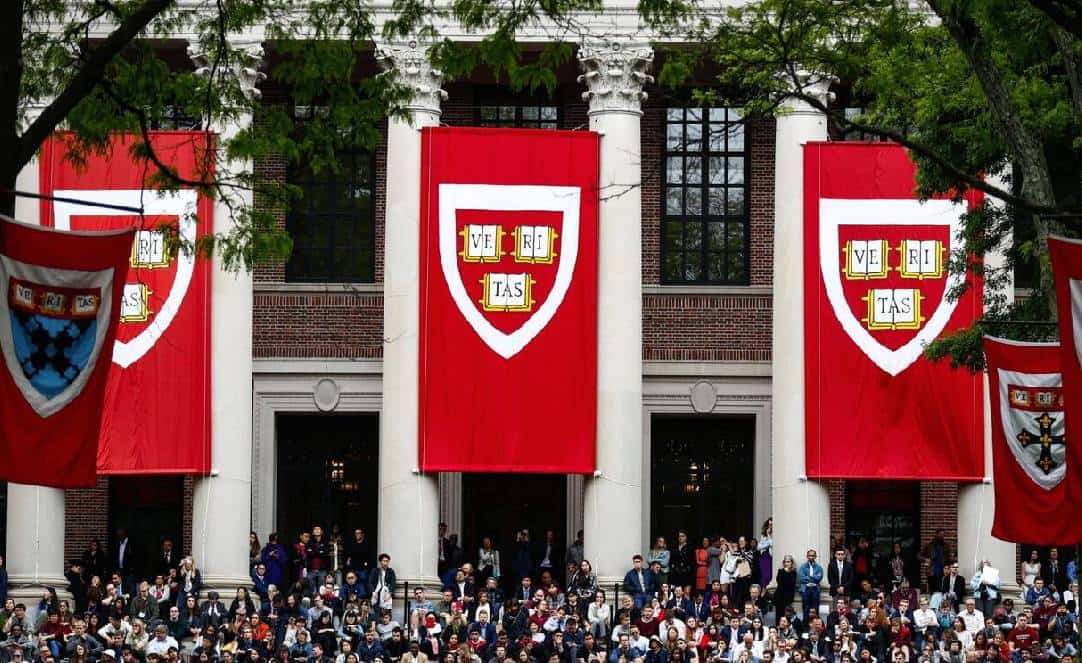 ירידה דרסטית בכמות הנרשמים להתקבל להרווארד השנה