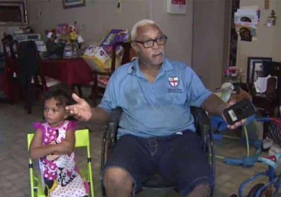 חסרי בושה: נערים גנבו מכונית מקשיש נכה בפלורידה