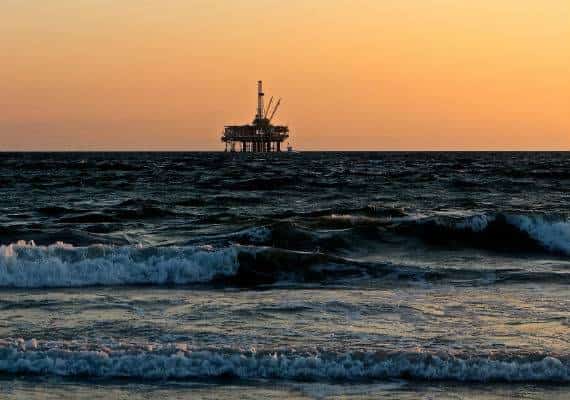 400 הפרות בשלוש שנים: האם חברות הנפט והגז שפועלות במימי קליפורניה עושות ככל העולה על רוחן?