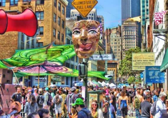 סן פרנסיסקו: לובשים את הבגדים הכי מוזרים ובאים לעשות שמח בפסטיבל המוזר, How Weird