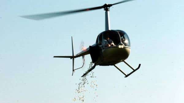 הורס שמחות: ביקורו של טראמפ בפלורידה עלול לטרפד את הטלת  40,000 ביצי הפסחא מהאוויר 