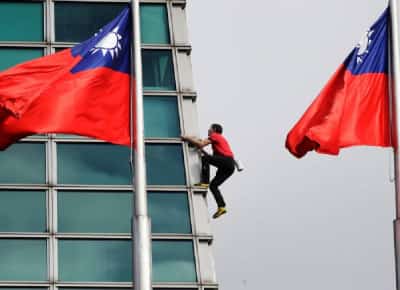 תשעים דקות בין שמים לתהום: ההימור הקטלני של אלכס הונולד על גורד השחקים הגבוה בעולם