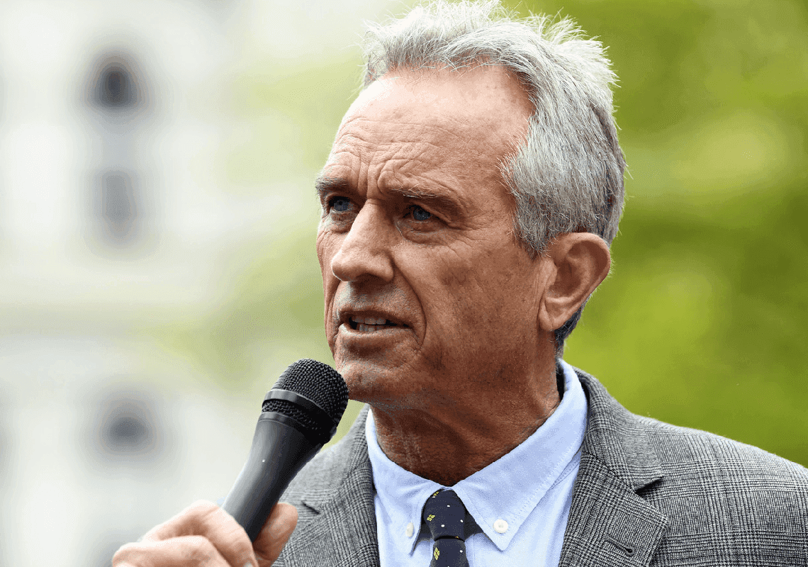 הדמוקרט הכי שנוי במחלוקת קורא תיגר על ביידן - והכריז על מועמדותו לנשיאות