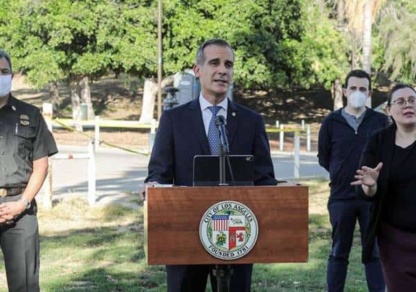 לוס אנג'לס פותחת חזית נגד ה-CDC: "הם טועים, אנשים ללא תסמינים גם צריכים להיבדק"