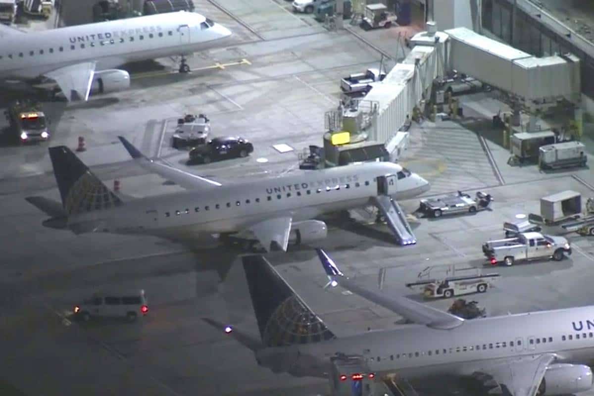 אימה בשדה התעופה בלוס אנג׳לס: נוסע ניסה לפרוץ לתא הטייס, ונמלט מהמטוס בזמן ההמראה. ה-FBI חוקר את התקרית