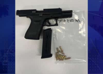 עבריין חמוש עם צו מעצר נתפס בהפגנה נגד ההגירה בקליפורניה. יותר מ-2,000 הפגנות ברחבי ארה"ב נגד טראמפ