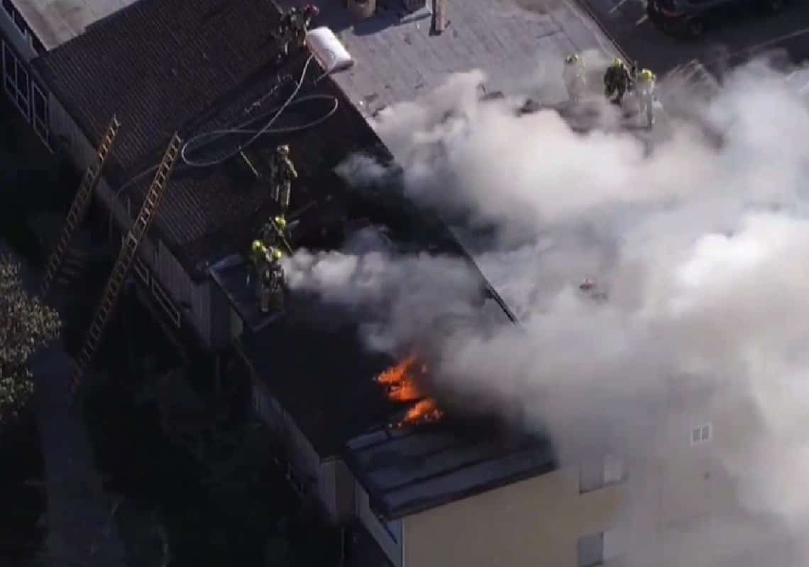 ואלי לוס אנג'לס: 5 דירות ניזוקו בשריפת ענק