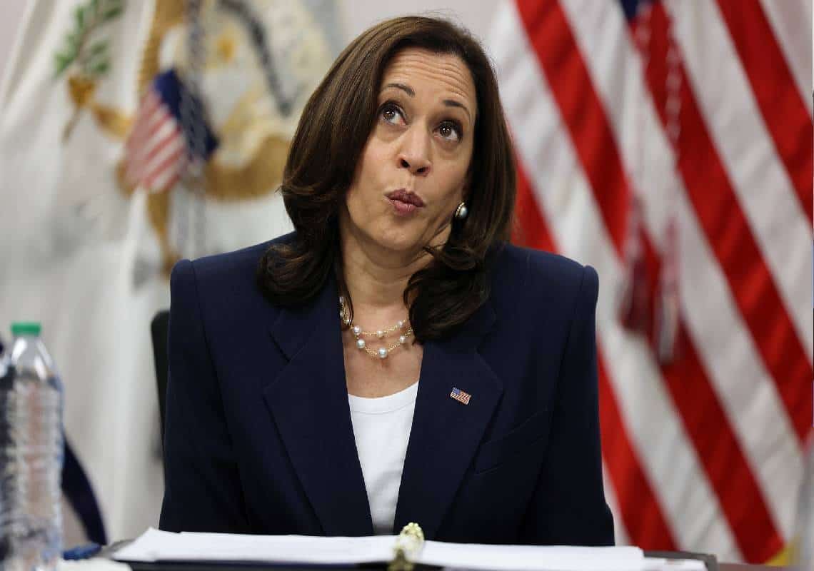 "מגמגמת, ממלמלת במעגלים, ולא מבינה כלום": צפו - האריס מעניקה תשובה ביזארית ומבולבלת כשנשאלת על האינפלציה הקשה