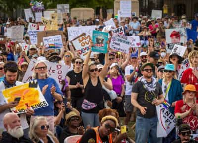 יום התרסה: אלפיים הפגנות "אין מלכים" נגד טראמפ בחמישים המדינות