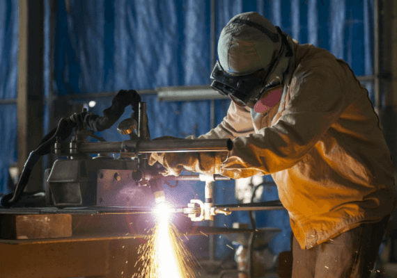 אנשי ה"צווארון הכחול" אופטימיים, אבל לא כל-כך מאמינים שהממשלה בעדם