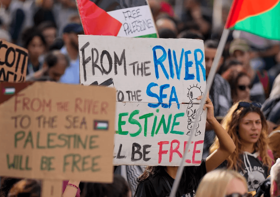 לקראת חגי תשרי: כך יהודי ארה"ב פועלים כדי להגן על עצמם