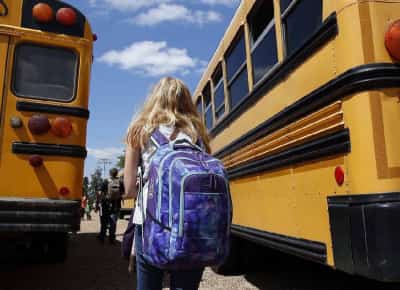 טייחו פגיעות מיניות בילדים בכספי ציבור: מחוזות החינוך בקליפורניה שילמו עשרות מיליונים בסתר להשתקת הקורבנות