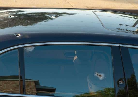 ברוקלין: שוטר לשעבר נקלע לקרב יריות עם שודד