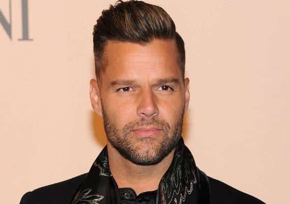 לאס וגאס: ריקי מרטין עושה 'לה וידה לוקה' 