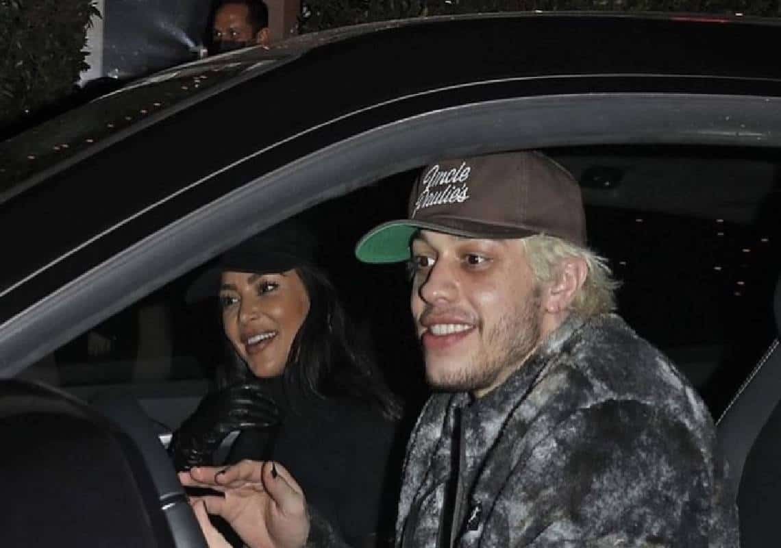 מאוהבים מתמיד: פפראצי חדש של הזוג הכי מפתיע בביצה, קים קרדשיאן ופיט דיווידסון