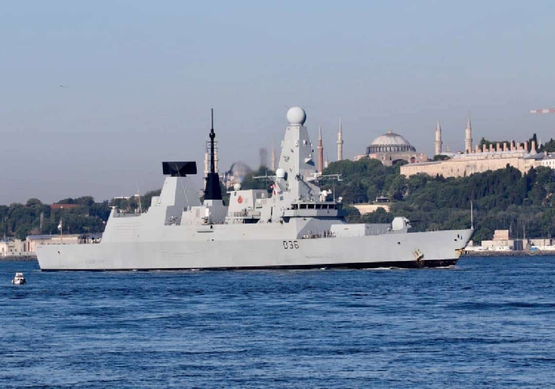 "מטוסי קרב רוסים הפציצו אותנו": תקרית היסטורית בים השחור, ספינה בריטית חצתה את המים הטריטוריאליים של רוסיה