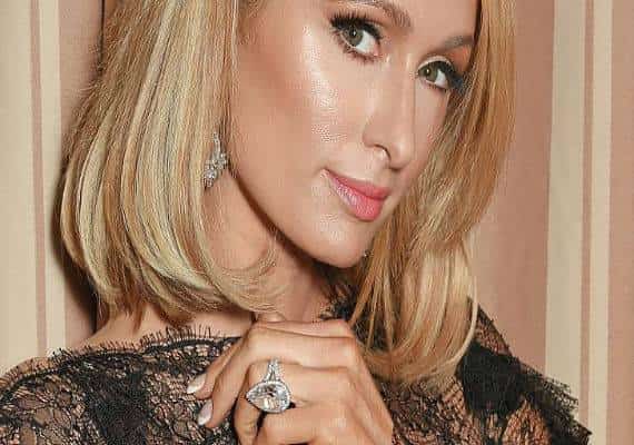 פריס הילטון איבדה את טבעת האירוסין שלה, ששוויה 2 מיליון דולר