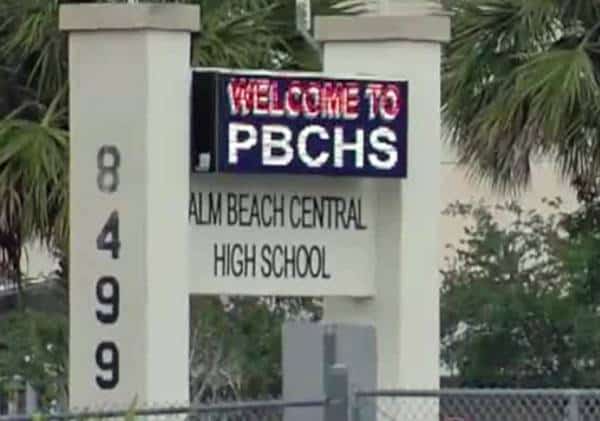 "משרד החינוך בפאלם ביץ' לא מקדם יהודים": סגן המנהל טוען לאנטישמיות