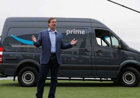 מייעלת את השירות: שיתוף פעולה בין אמזון למרצדס מבטיח לקצר את זמן המשלוחים