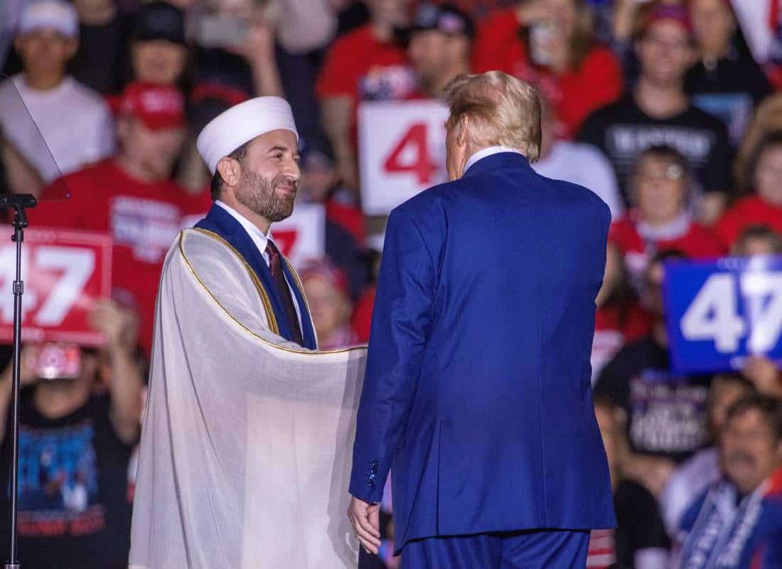 "הבטחת שווא": הקהילה המוסלמית באמריקה מתמודדת עם אכזבה כפולה מטראמפ