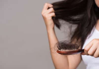 ירידה במשקל ונשירת שיער: מה גורם לזה ואיך מפחיתים התופעה