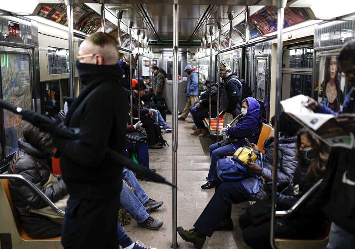 70 מיליון נדבקים, 858 אלף מתים: ארה"ב מציינת שנתיים לפרוץ משבר הקורונה